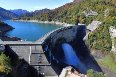 東北随一の清流　山形県・最上小国川　慎重派退け、県はダム建設に向け足場着々